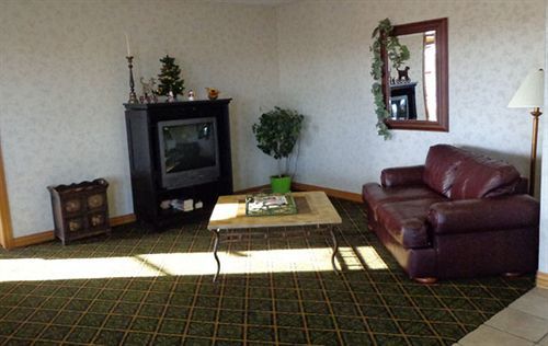 Sunflower Inn & Suites - Garden City Extérieur photo